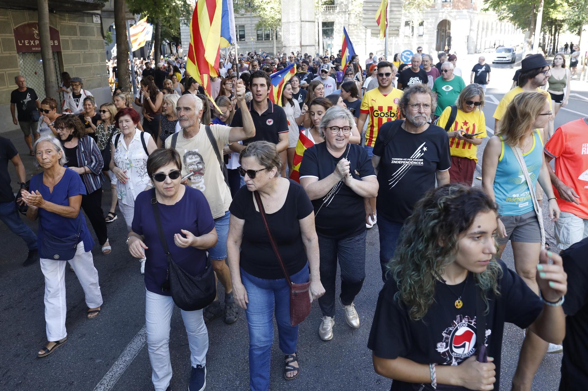 Líders d’ERC participen en la manifestació de la Diada a Girona