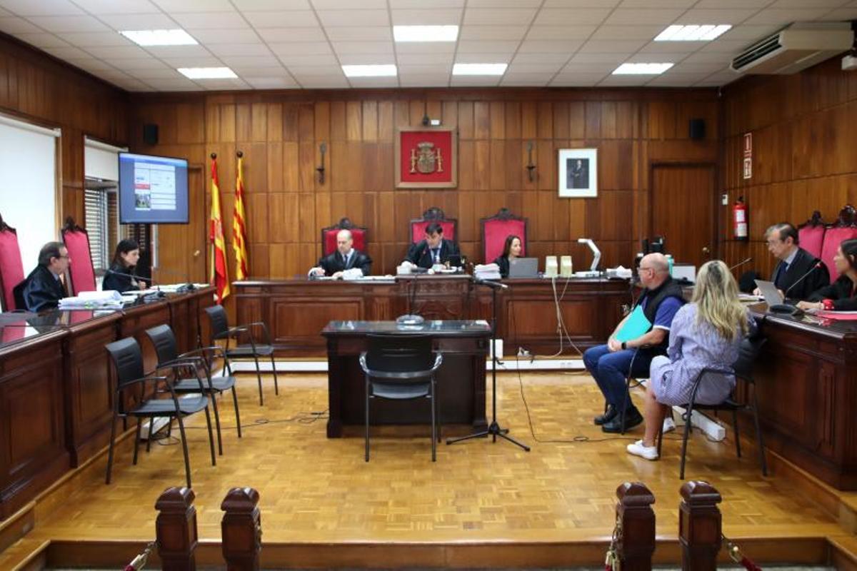 El juicio al exjefe de la policía local de Montblanc en la Audiencia Provincial de Tarragona.