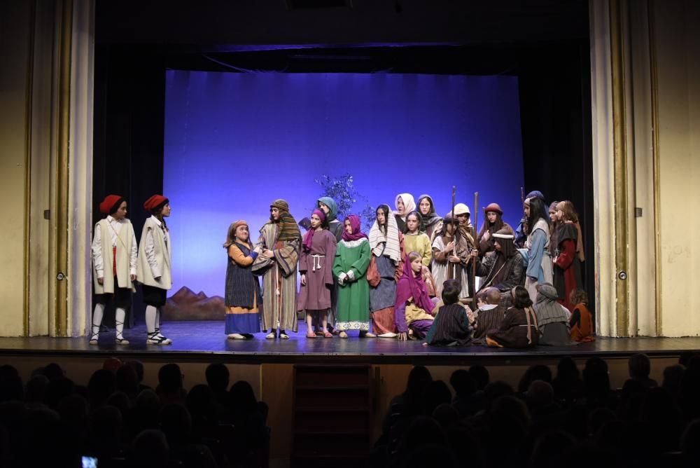 Representació dels Pastorets a la sala Els Carlins de Manresa