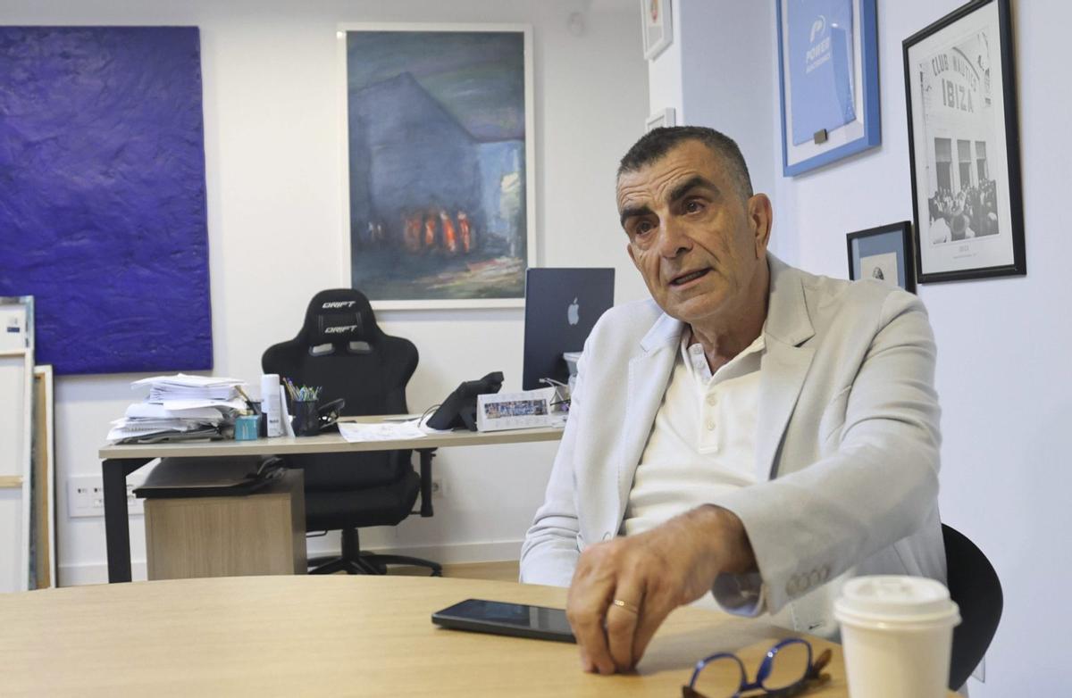 Vilás explica las dificultades que tuvieron para que hubiera Medicina Nuclear en Eivissa. | J.A. RIERA