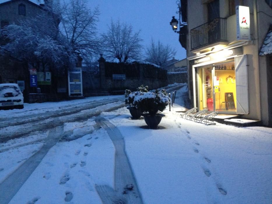 Els efectes de la nevada a Puigcerdà