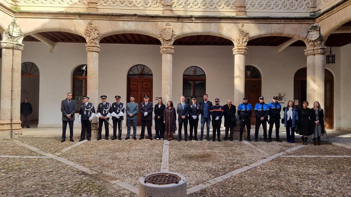 La Policía Local de Toro, autoridades y representantes de otros cuerpos.