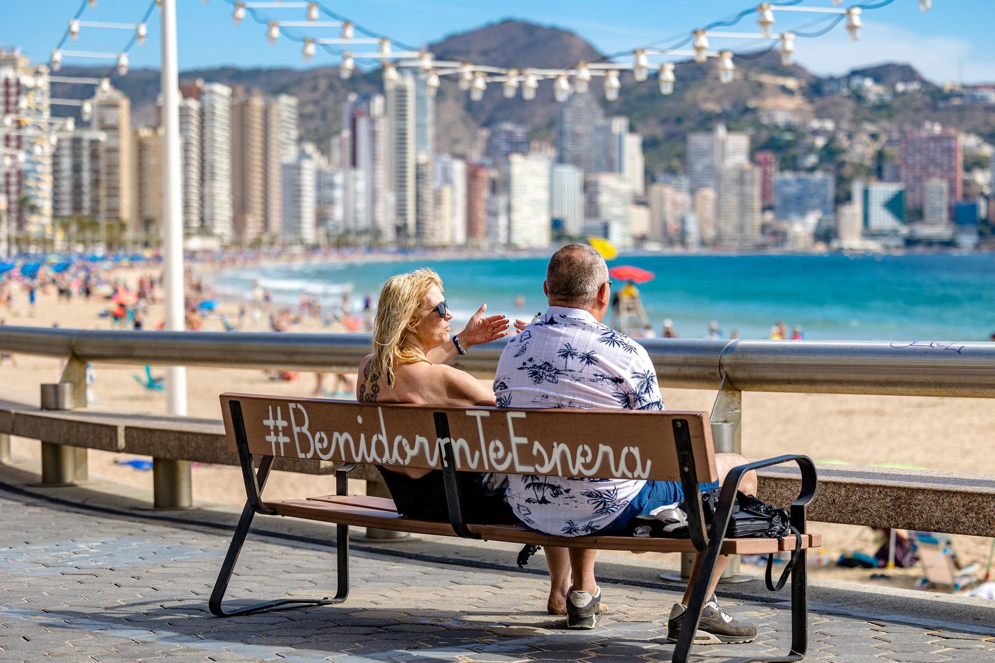 Benidorm llena en el puente y la hostelería se sitúa en cifras similares a Semana Santa