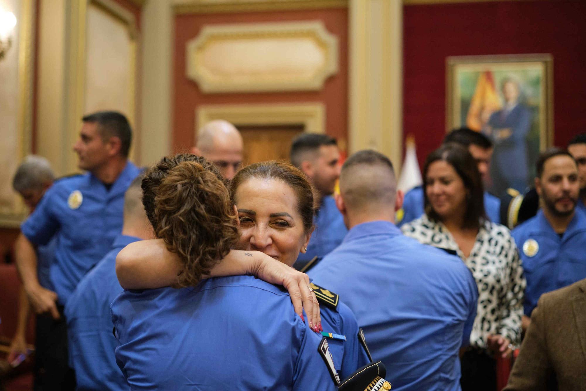 Toma posesión 30 nuevos agentes de la Policía Local Santa Cruz