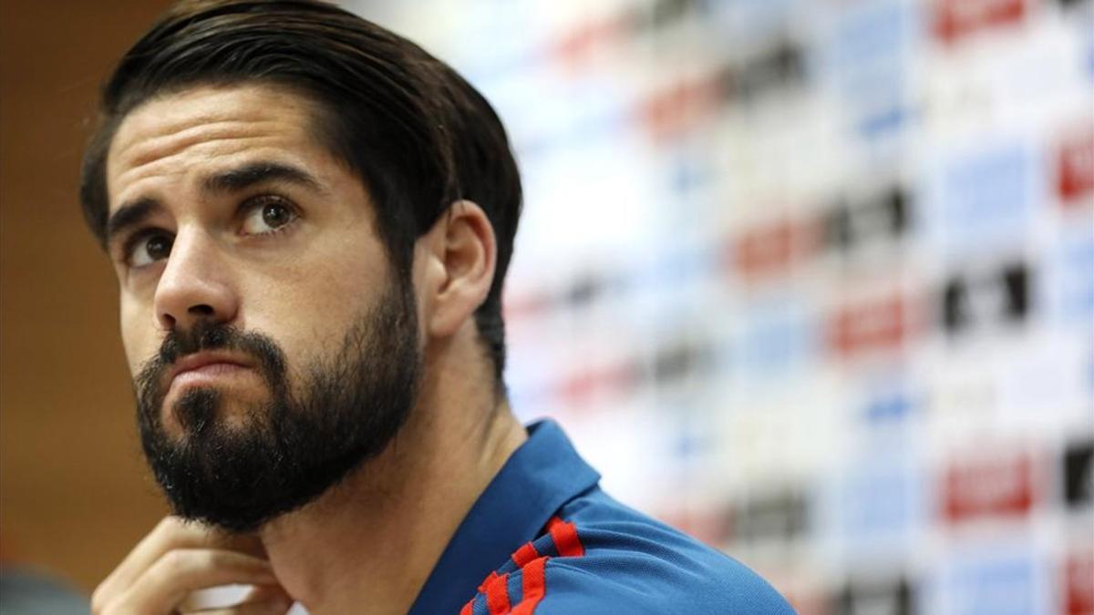 Isco, en la sala de prensa de La Rosaleda