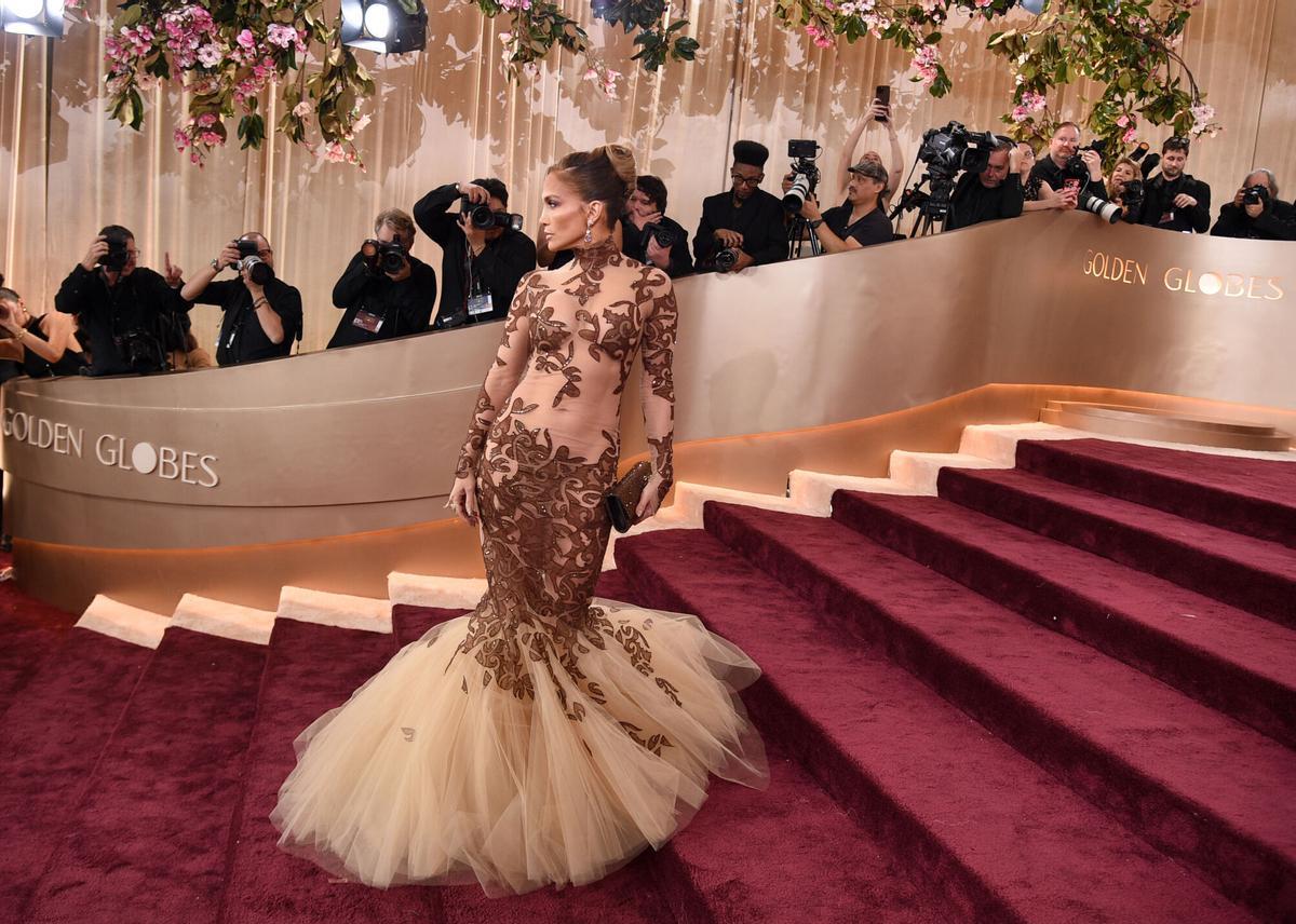 Jennifer Lopez arrives at the 83rd Golden Globes on Sunday, Jan. 11, 2026, at the Beverly Hilton in Beverly Hills, Calif. (Photo by Richard Shotwell/Invision/AP). EDITORIAL USE ONLY / ONLY ITALY AND SPAIN