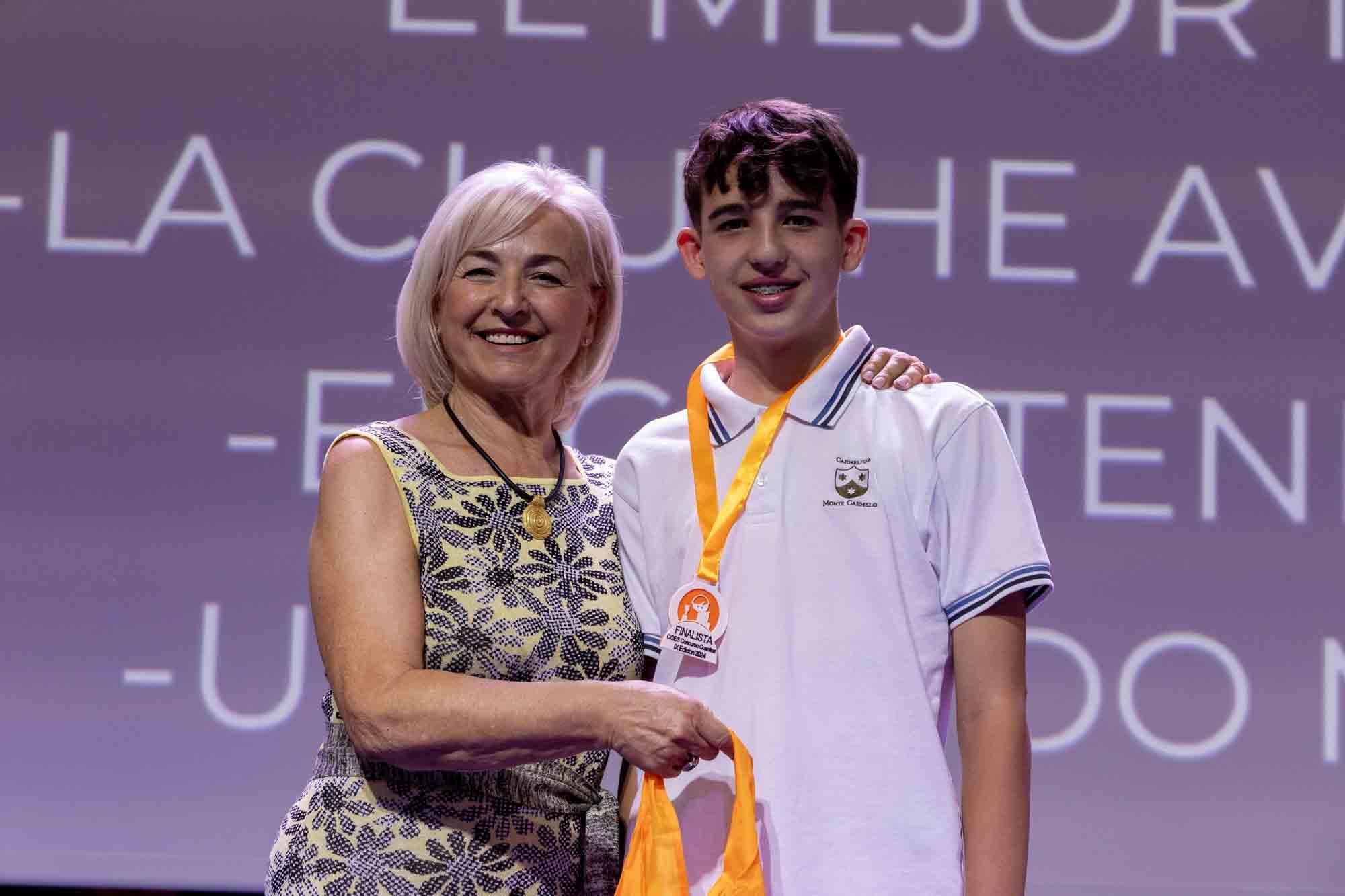 Entrega de premios del concurso infantil de relatos cortos "Cuéntame un cuento para comer" en el Club INFORMACIÓN organizado por COES