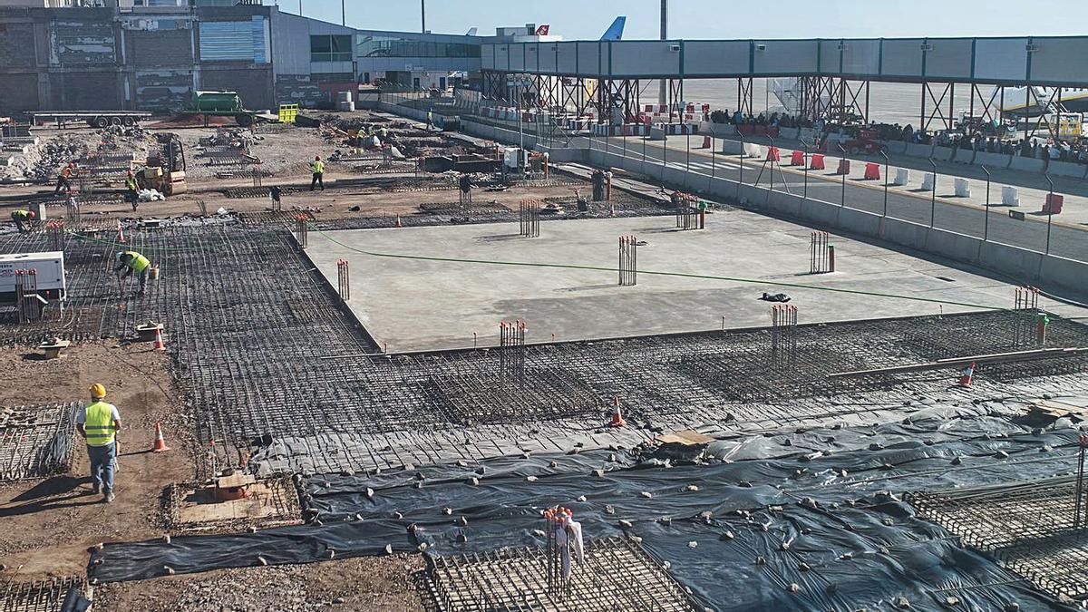 Imagen de archivo de las obras de la nueva terminal del aeropuerto Tenerife Sur. | | CARSTEN W. LAURITSEN