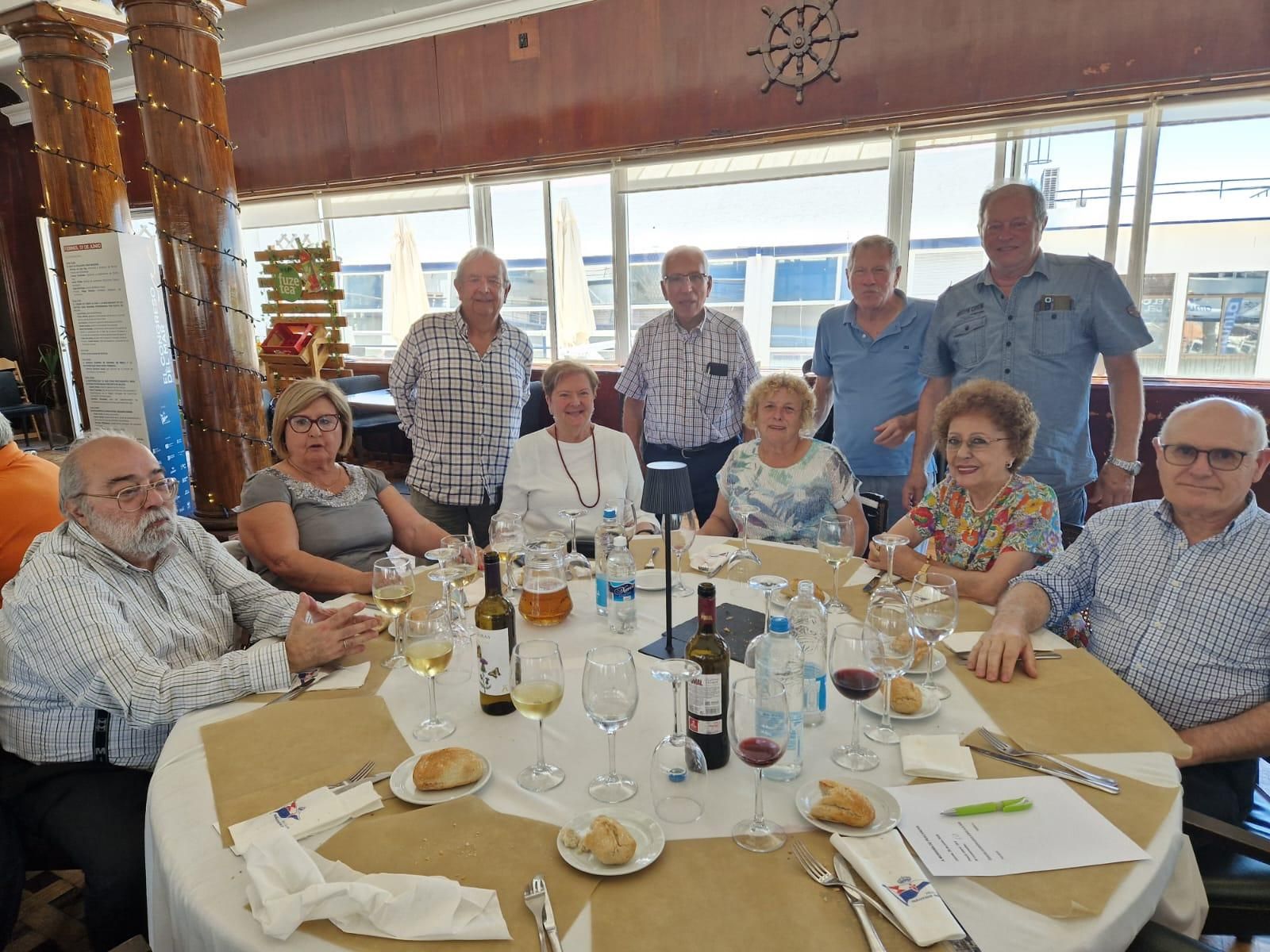 Risas y anécdotas en la comida anual de «A Morriña de Pescanova»