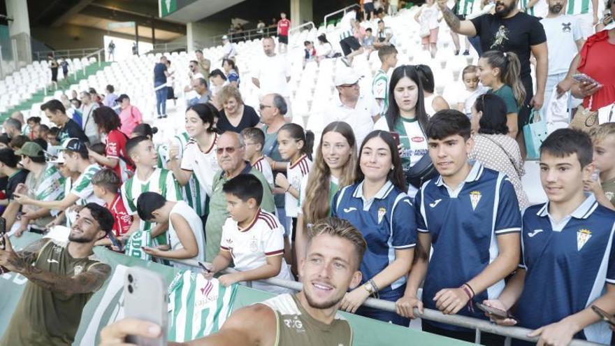 Entrenamiento del Córdoba CF a puerta abierta