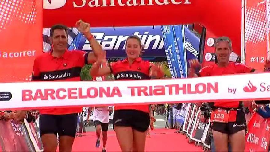 Mireia Belmonte, Induráin y Martín Fiz, juntos en el triatlón de Barcelona