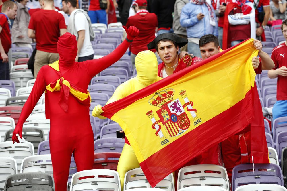 Los aficionados arropan a España en la Eurocopa