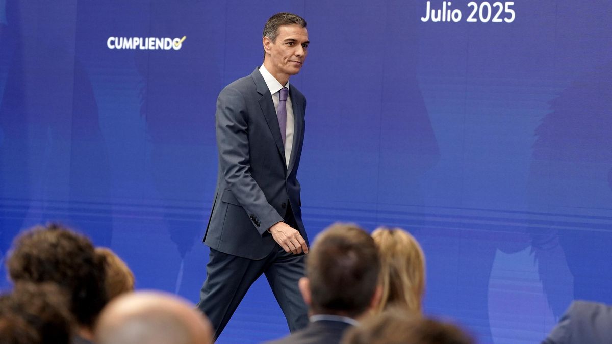 Pedro Sánchez, presidente del Gobierno, comparece en Moncloa.