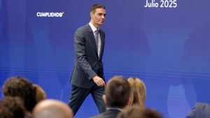 Pedro Sánchez, presidente del Gobierno, comparece en Moncloa.