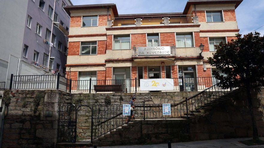 Fachada del edificio de A Xuventude, que alberga el auditorio y el Conservatorio. | Noé Parga