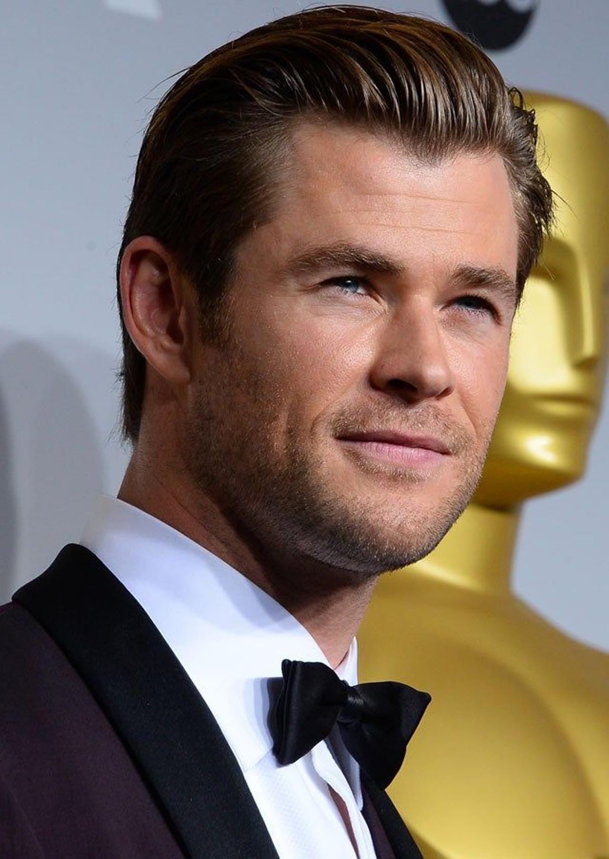 Primer plano de Chris Hemsworth en la gala de los Oscar