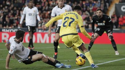 Resumen, goles y highlights del Valencia 3 - 1 Villarreal de la jornada 19 de LaLiga EA Sports