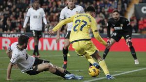 Resumen, goles y highlights del Valencia 3 - 1 Villarreal de la jornada 19 de LaLiga EA Sports