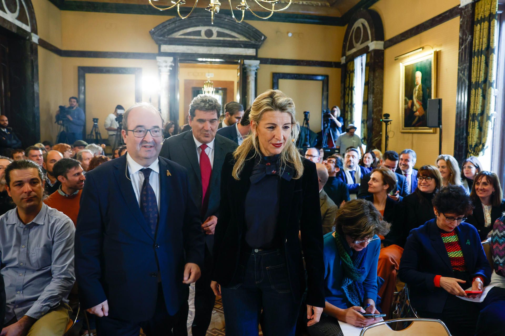 Yolanda Díaz junto a Miquel Iceta y José Luis Escrivá.