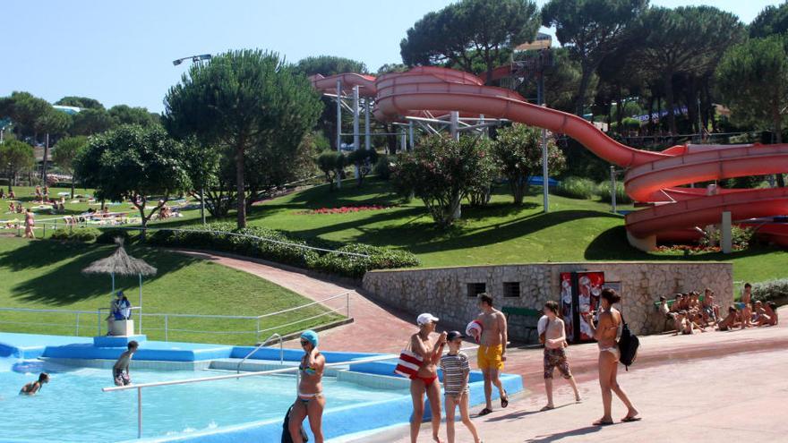 El parc aquàtic de Lloret obrirà com a molt amb la meitat del seu aforament