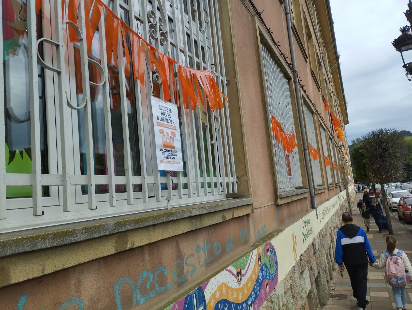 EN IMÁGENES: Así se están movilizando los profesores de colegios concertados en Asturias
