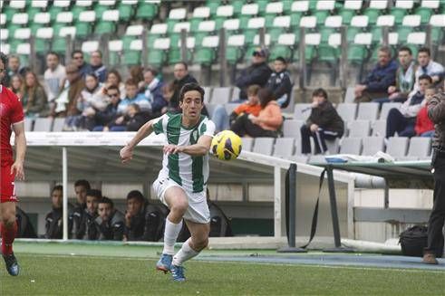 El Córdoba golea al Murcia (5-0)