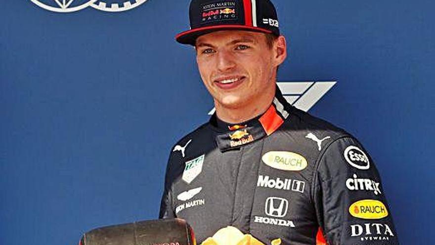Max Verstappen celebra la «pole».
