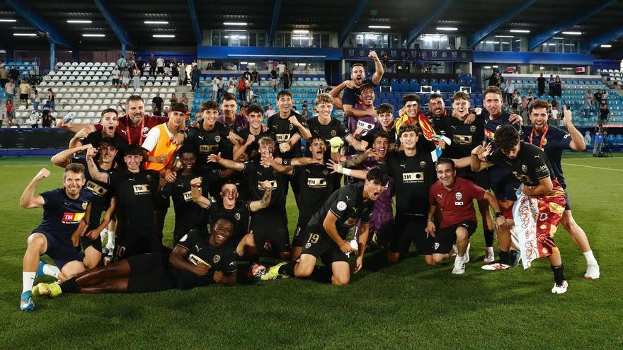 Una generación unida a la última hornada de Campeones