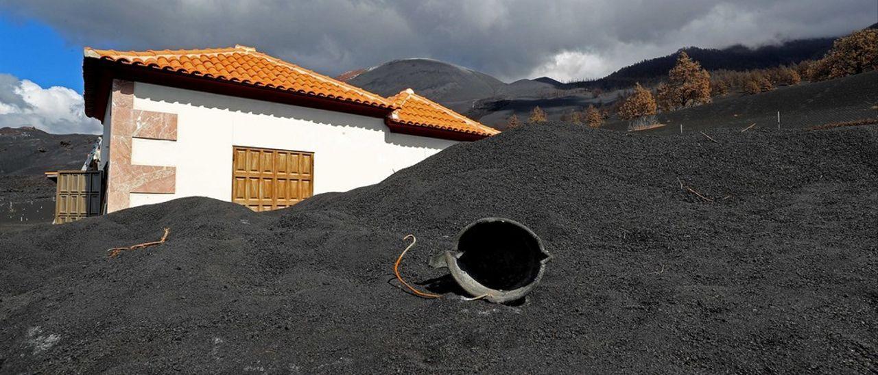 Un mundo de ceniza en La Palma dos meses después del volcán.