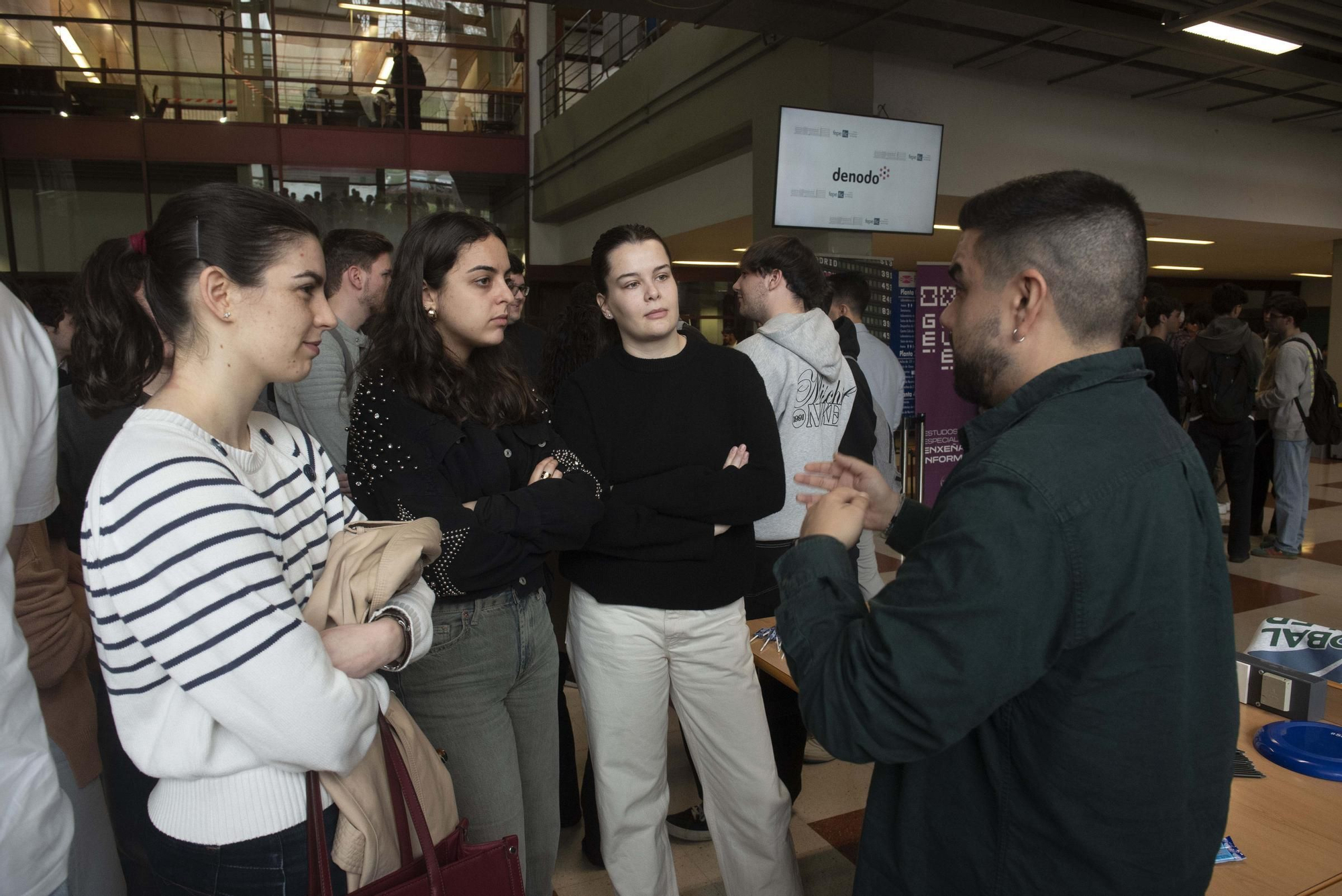 VI Feira de Prácticas e de Emprego en la Facultad de Informática