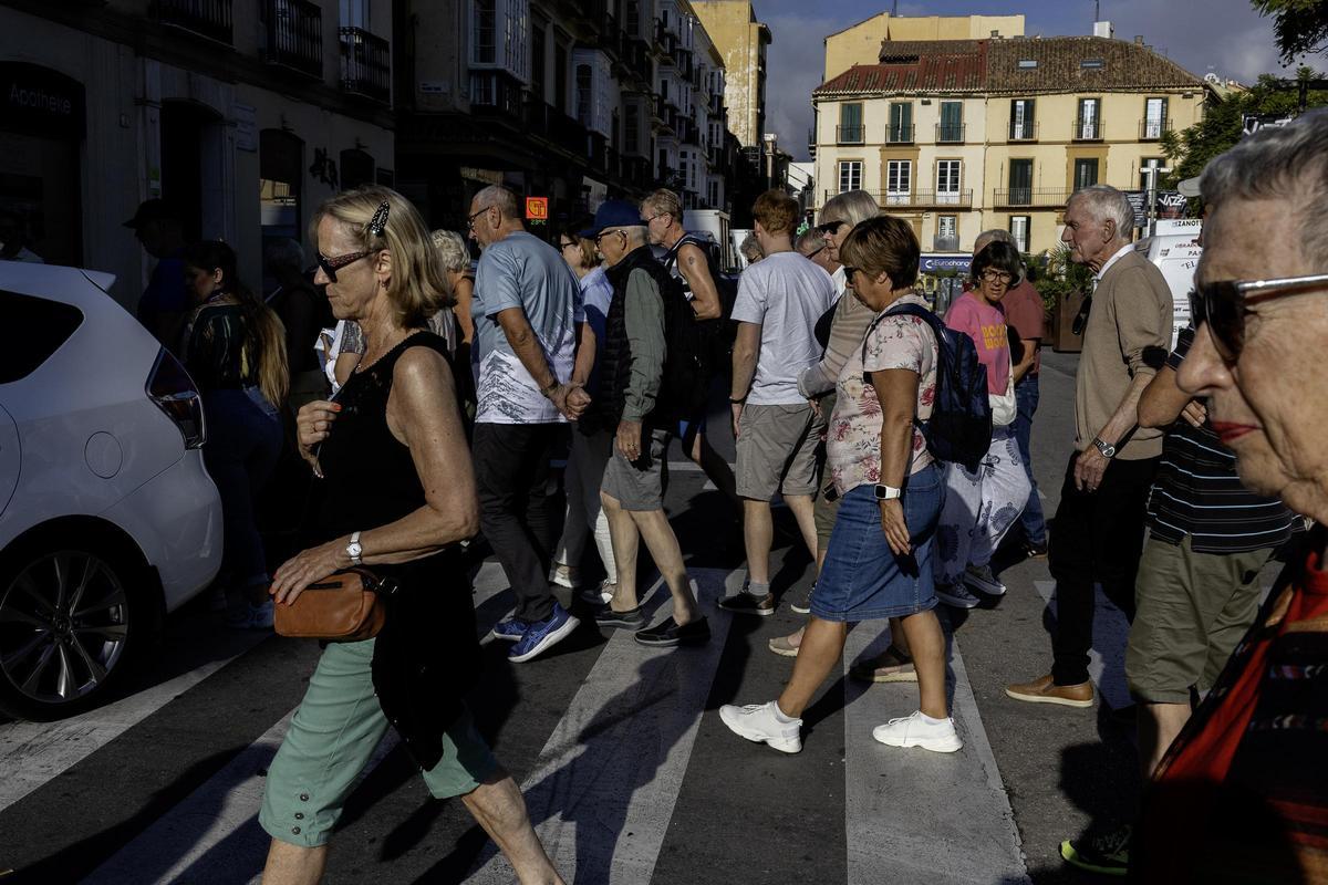 Un grupo de turistas en la plaza de la Merced