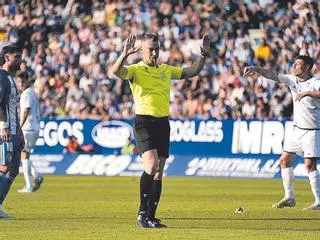 Las Palmas-Córdoba CF: De Ena Wolf, árbitro del partido