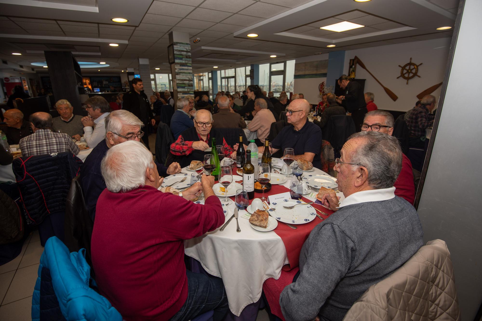 Un centenar de personas en la comida de amigos de Monte Alto