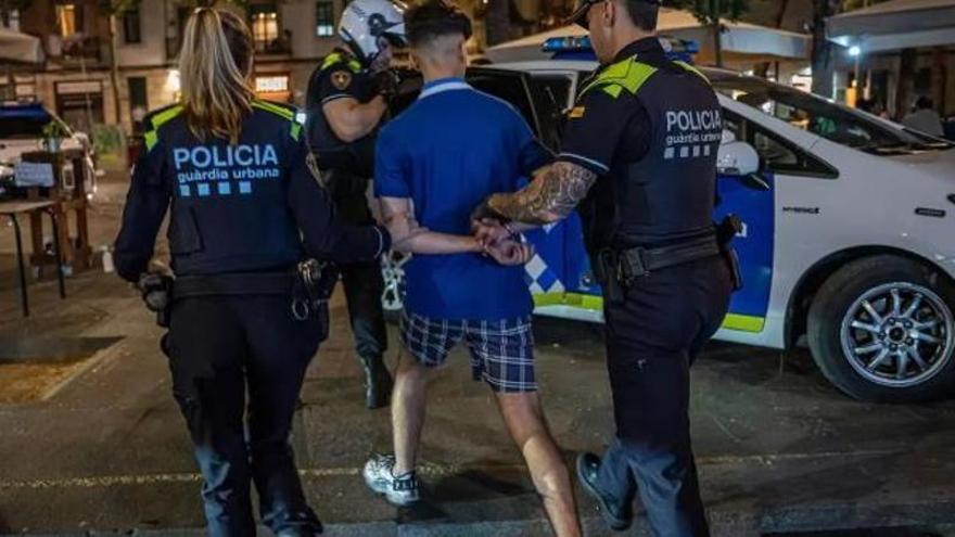 Els experts detecten un nou patró de violència juvenil: més precoç, més impulsiva i amb més armes blanques