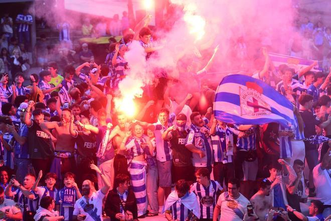 El deportivismo toma Cuatro Caminos para celebrar el ascenso