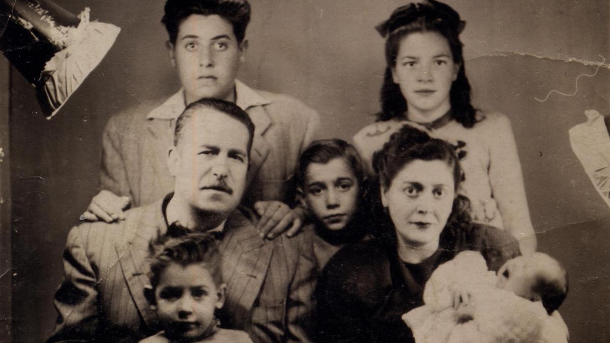 Retrato de la familia de Jesús Hilario Tundidor