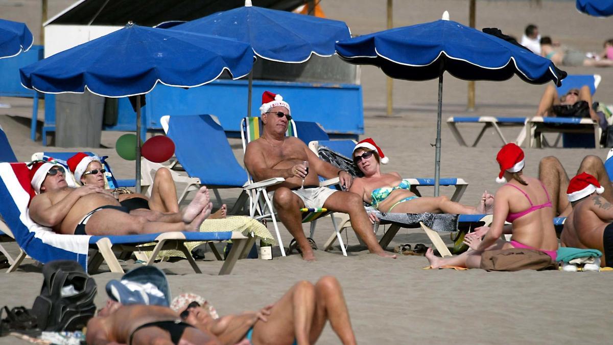 Con temperaturas que pueden alcanzar los 20º no se descarta que algunos castellonenses pasen las fiestas visitando la playa.