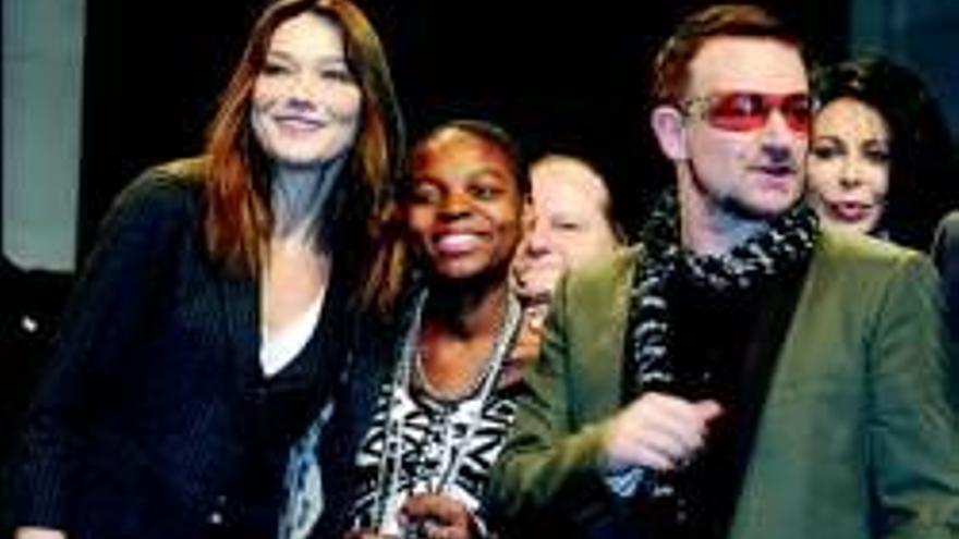 Bono recibe el premiode la Cumbre de la Paz