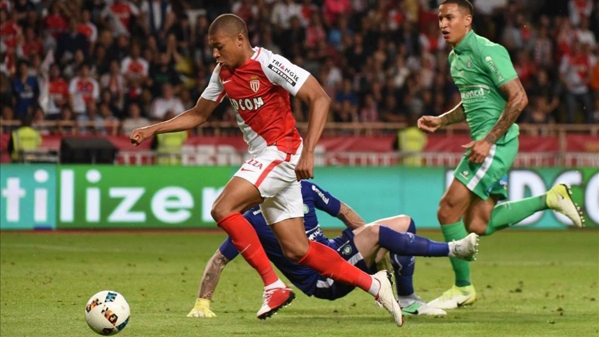 Mbappé, durante un partido contra el Saint-Etienne de la pasada temporada