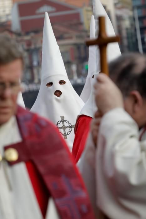 Procesión del Viernes Santo en Gijón