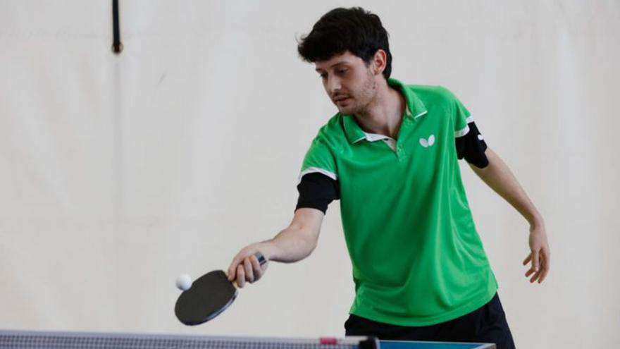 José Ramírez se alza como nuevo campeón insular de tenis de mesa en Ibiza