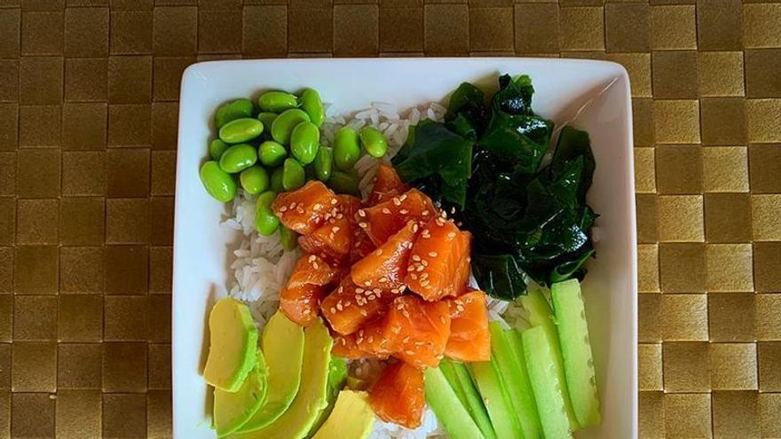 Vídeoreceta de la semana: Poke bowl de salmón