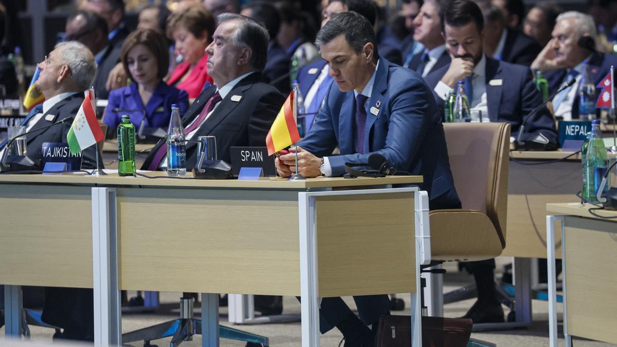 Guterres, Sánchez y Starmer en la foto de familia de la COP29