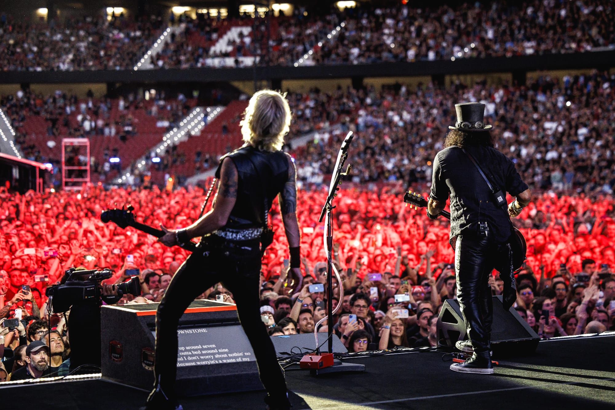 Guns n'Roses demuestran en Madrid que la nostalgia del rock sigue llenando estadios