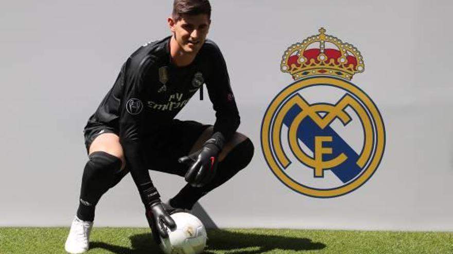 El Reial Madrid presenta el porter belga Courtois