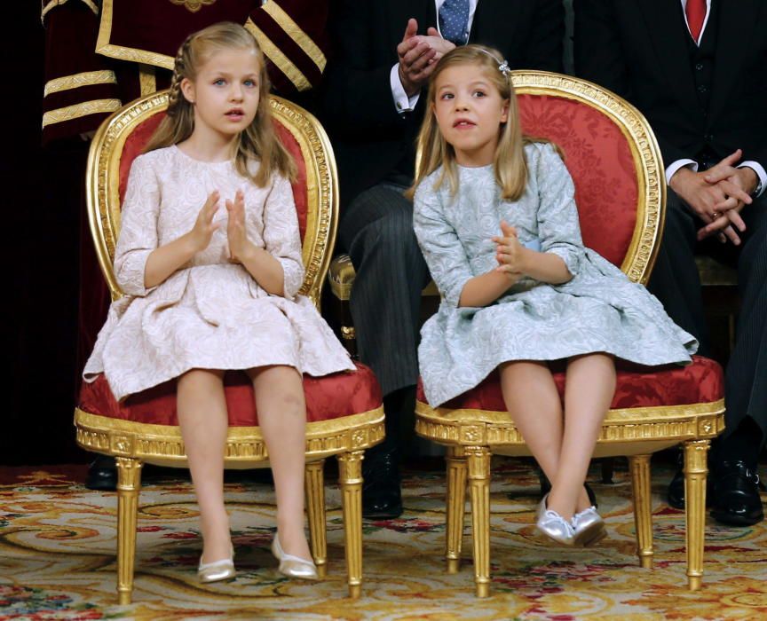 La Princesa Leonor y la infanta Sofía en la proclamación del Rey Felipe V y la Princesa Leonor. EFE