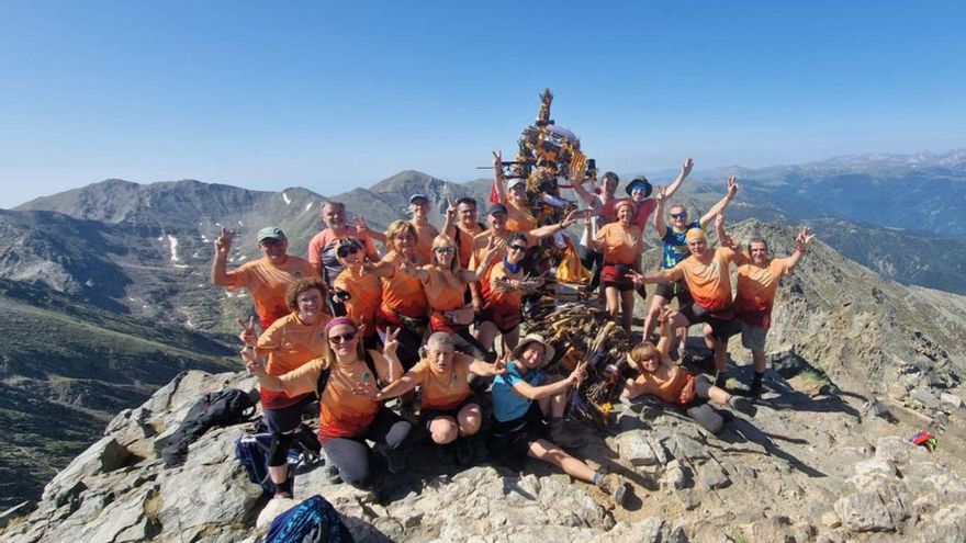 El centre Excursionista de Súria fa l’ascensió al cim del Canigó | ARXIU PARTICULAR