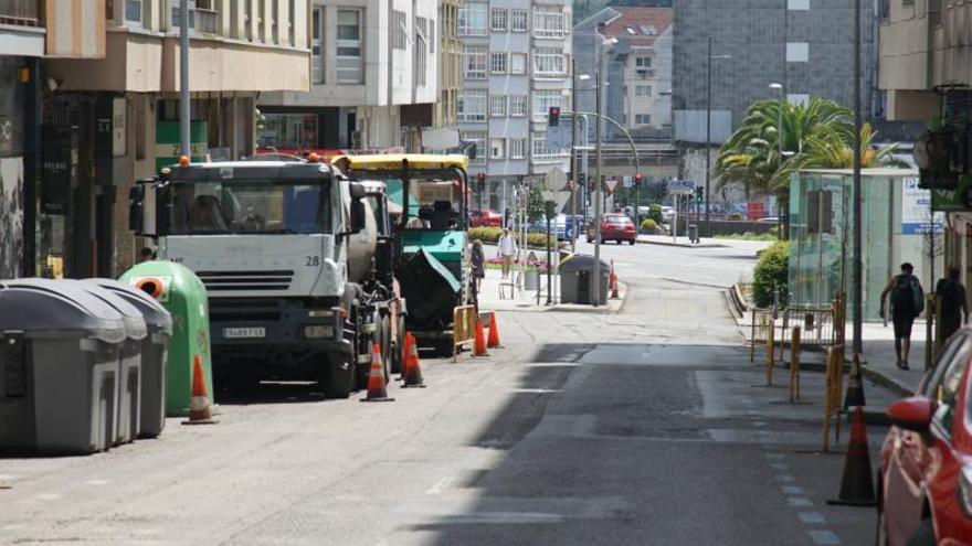 Muíños reclama el inicio de los trabajos de asfaltado en San Caetano, Burgos das Nacións y Santa Isabel