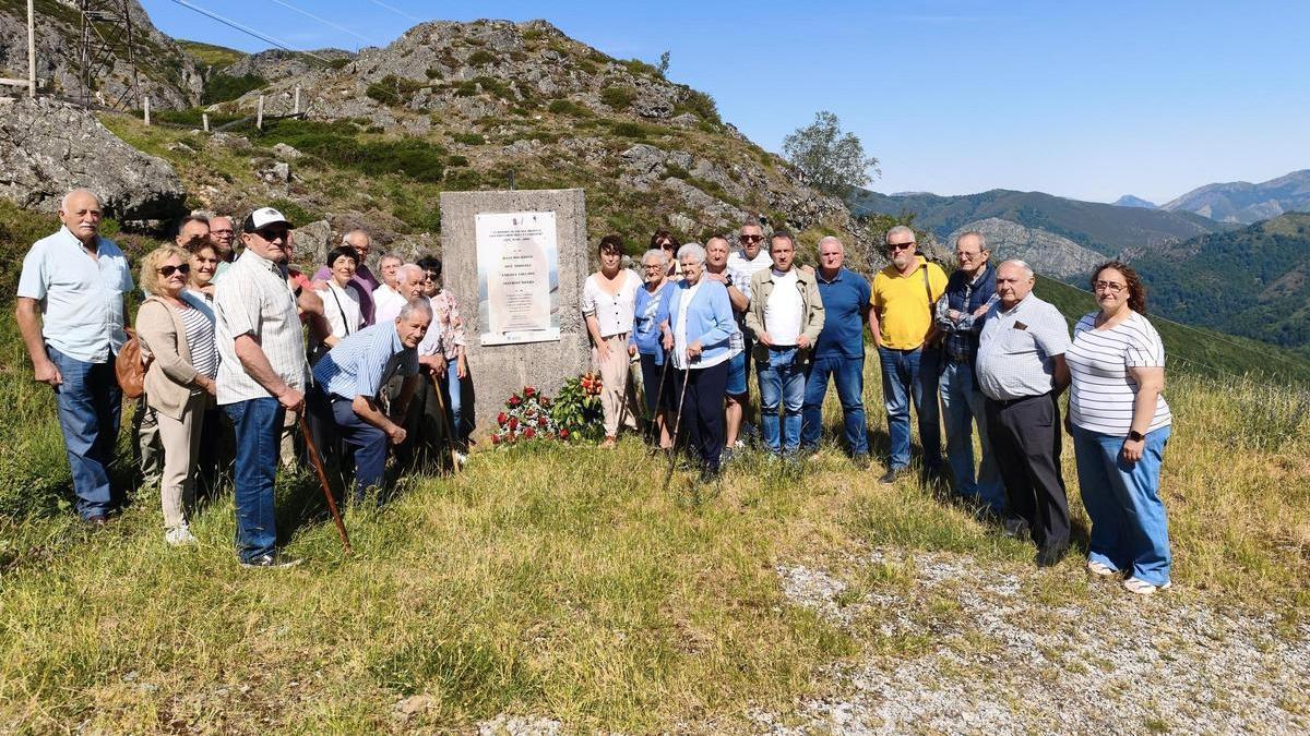 Asistentes al homenaje.