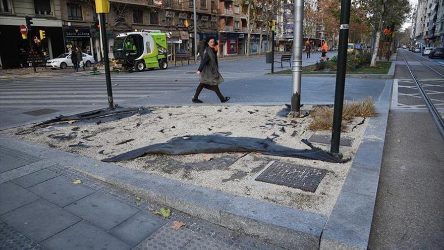 Los vecinos denuncian el estado de las jardineras de Gran Vía